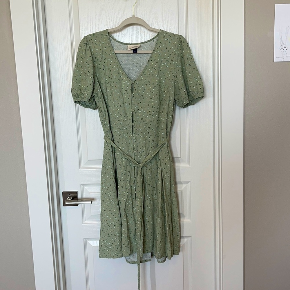Universal Thread Floral Midi Dress Size M
